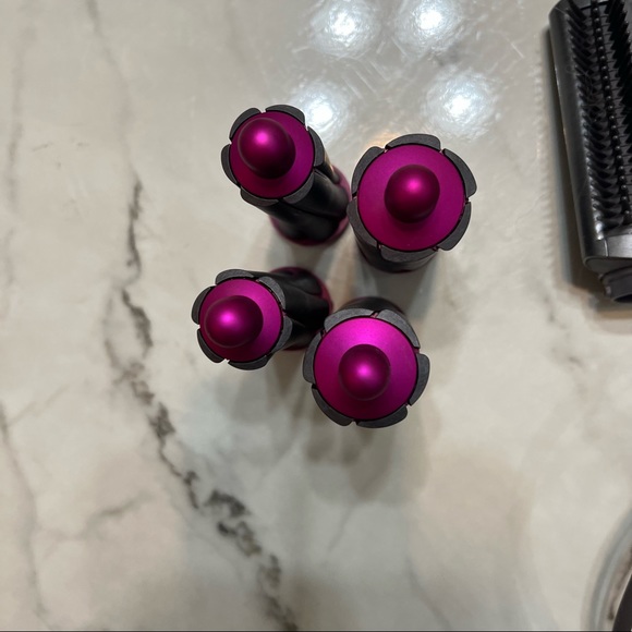 Dyson Airwrap Complete Styler - Picture 5 of 10